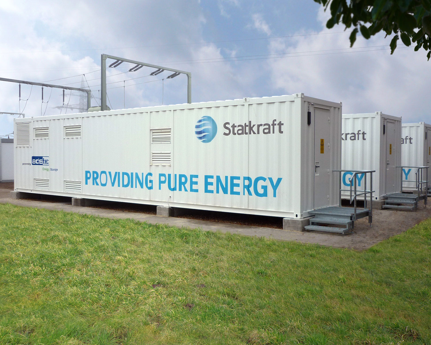 Power battery